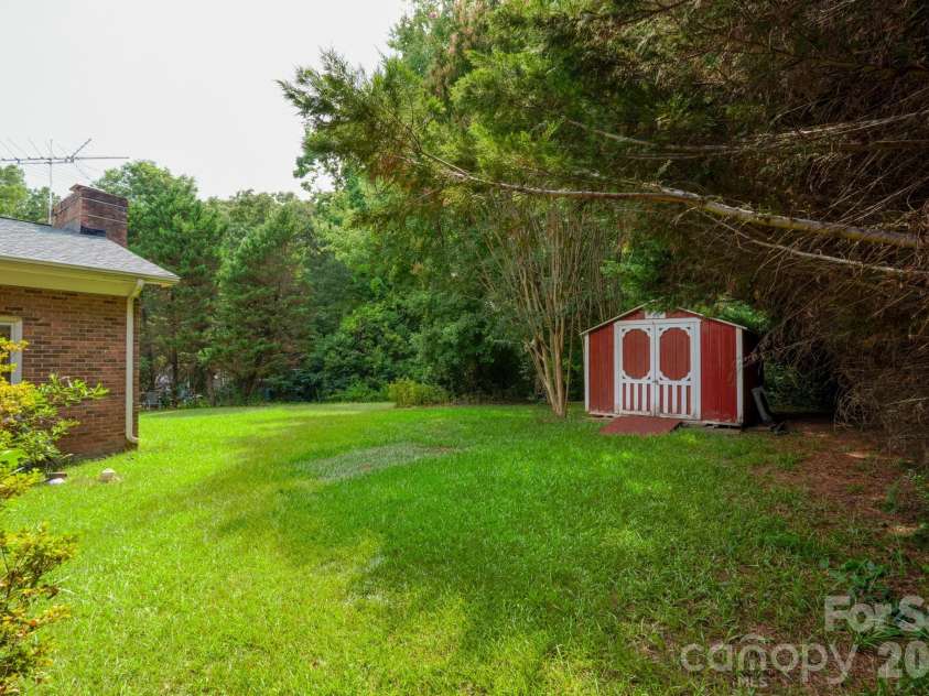 2718 Ridgewood Lane, Rock Hill, SC 29730.  MLS# CAR4396515, YatesRealty ID 36617. Back Yard 3
