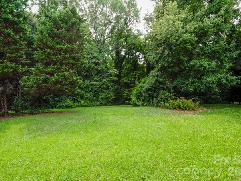 2718 Ridgewood Lane, Rock Hill, SC 29730.  MLS# CAR4396515, YatesRealty ID 36617. Back Yard 4