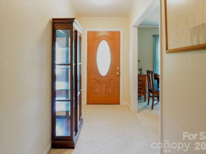 2718 Ridgewood Lane, Rock Hill, SC 29730.  MLS# CAR4396515, YatesRealty ID 36617. Entry Way