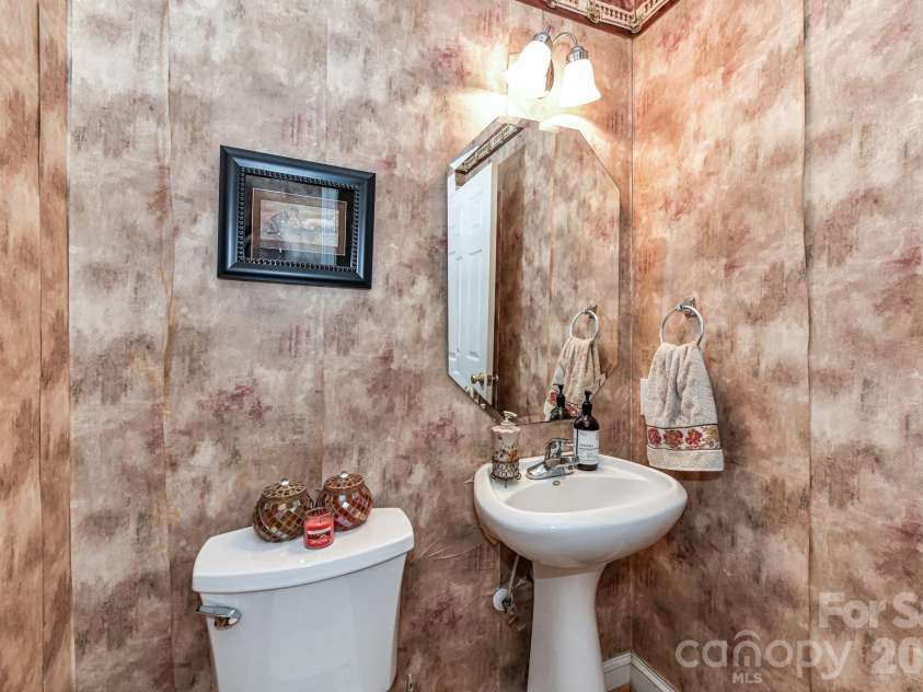 1050 Enderbury Drive, Indian Trail, NC 28079.  MLS# CAR4391433, YatesRealty ID 36619. 