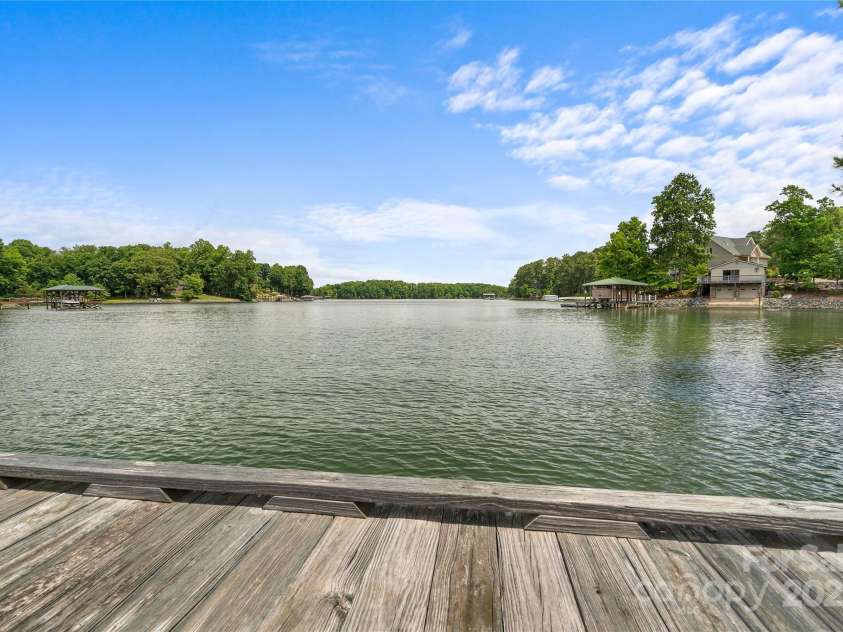 121 Rhinehill Drive, Mooresville, NC 28117.  MLS# CAR4238895, YatesRealty ID 3662. 