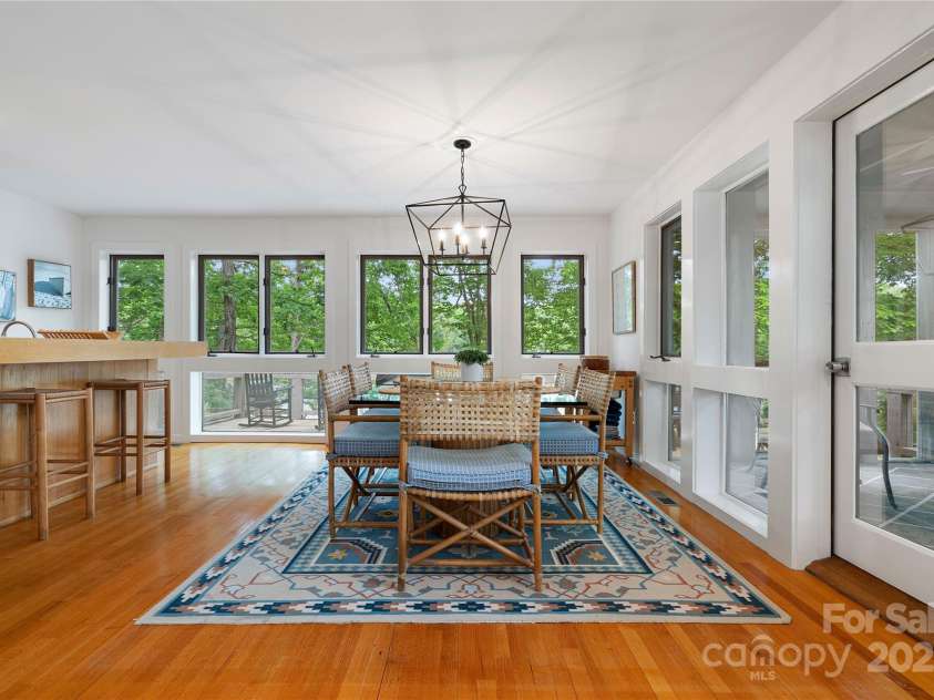 121 Rhinehill Drive, Mooresville, NC 28117.  MLS# CAR4238895, YatesRealty ID 3662. 