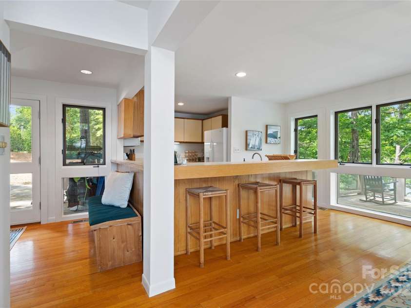 121 Rhinehill Drive, Mooresville, NC 28117.  MLS# CAR4238895, YatesRealty ID 3662. 