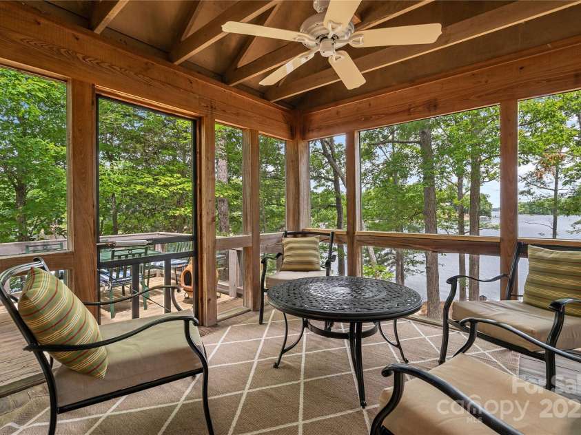 121 Rhinehill Drive, Mooresville, NC 28117.  MLS# CAR4238895, YatesRealty ID 3662. 