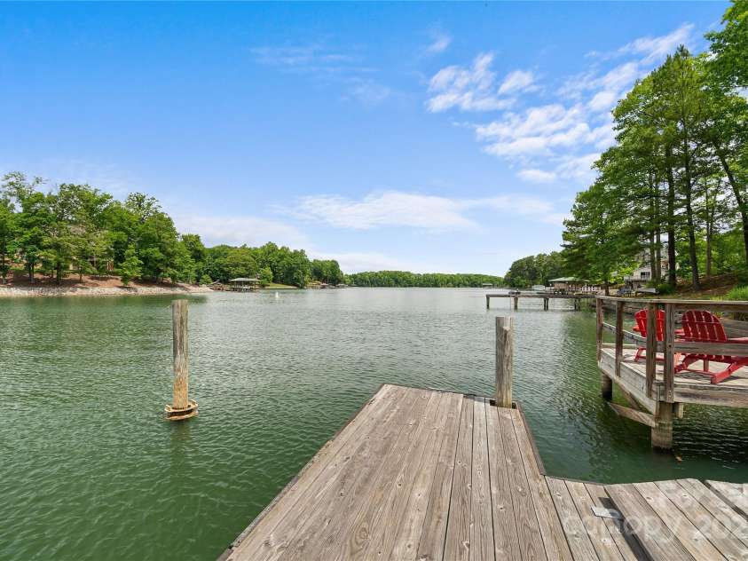 121 Rhinehill Drive, Mooresville, NC 28117.  MLS# CAR4238895, YatesRealty ID 3662. 