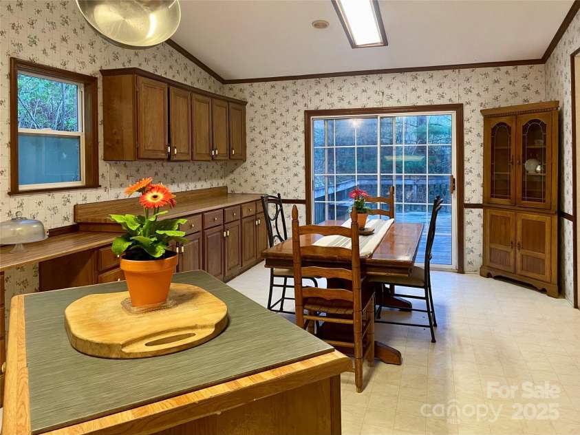 784 Fred Holcombe Road, Mars Hill, NC 28754.  MLS# CAR4251876, YatesRealty ID 3662. 