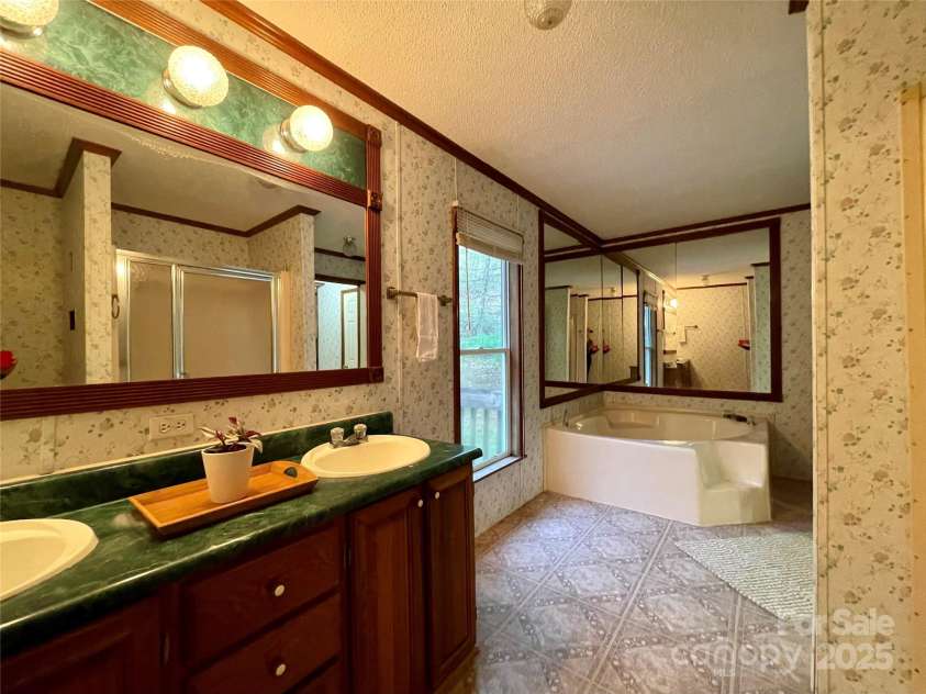 784 Fred Holcombe Road, Mars Hill, NC 28754.  MLS# CAR4251876, YatesRealty ID 3662. 