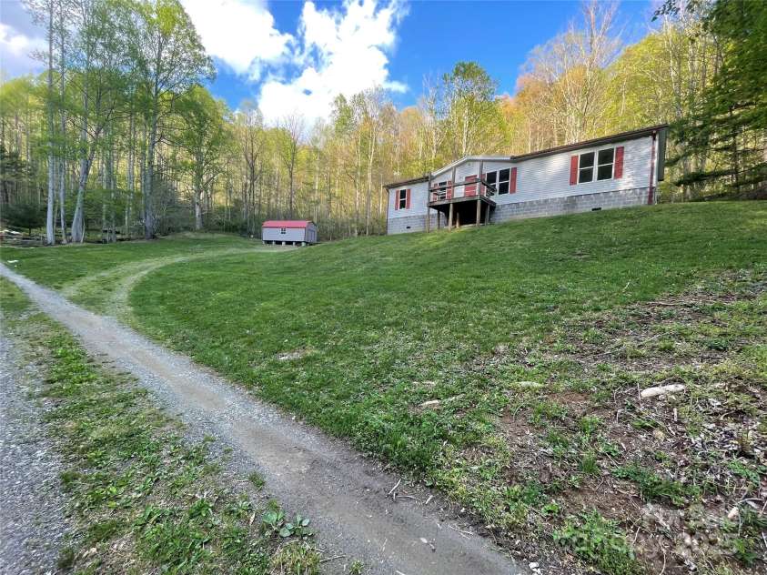 784 Fred Holcombe Road, Mars Hill, NC 28754.  MLS# CAR4251876, YatesRealty ID 3662. 