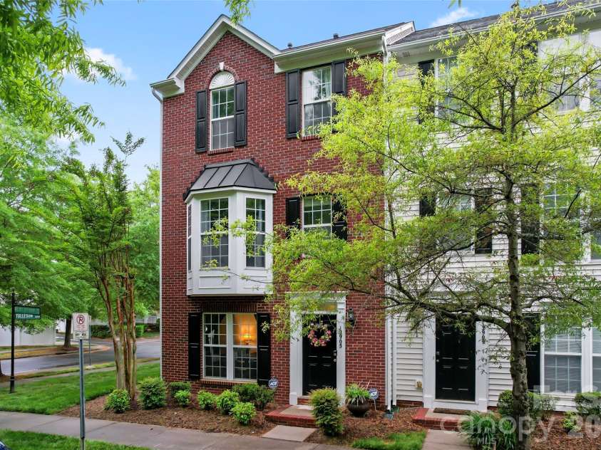 12905 Bullock Greenway Boulevard, Charlotte, NC 28277.  MLS# CAR4400606, YatesRealty ID 36621. 