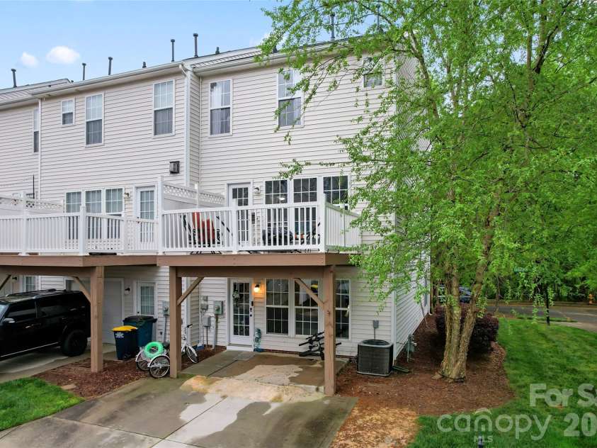 12905 Bullock Greenway Boulevard, Charlotte, NC 28277.  MLS# CAR4400606, YatesRealty ID 36621. 