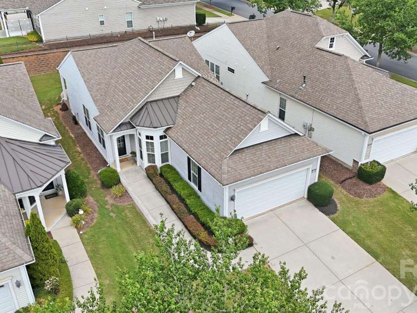 17510 Hawks View Drive, Fort Mill, SC 29707.  MLS# CAR4397865, YatesRealty ID 36623. 