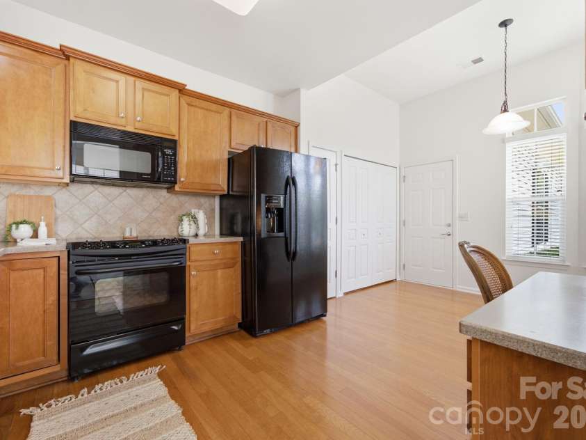 17510 Hawks View Drive, Fort Mill, SC 29707.  MLS# CAR4397865, YatesRealty ID 36623. 