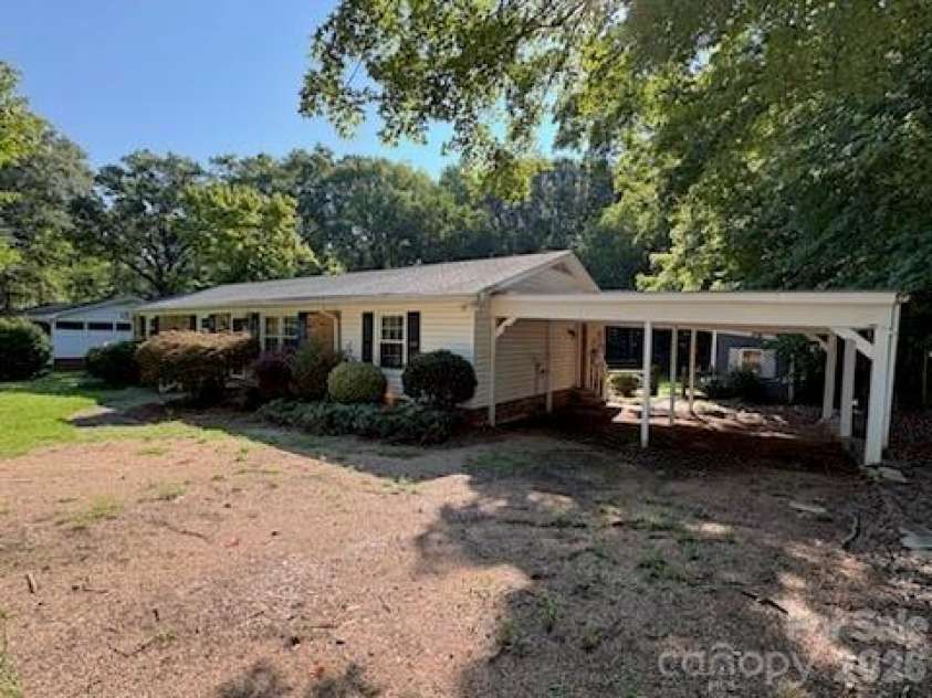 6081 Cambridge Drive, Harrisburg, NC 28075.  MLS# CAR4401546, YatesRealty ID 36625. 