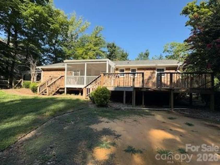6081 Cambridge Drive, Harrisburg, NC 28075.  MLS# CAR4401546, YatesRealty ID 36625. 