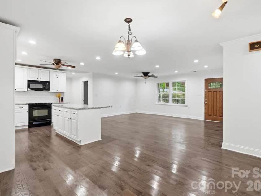6081 Cambridge Drive, Harrisburg, NC 28075.  MLS# CAR4410918, YatesRealty ID 36625. Dining space