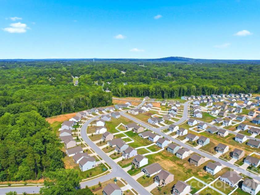 3306 Brighton Drive, Gastonia, NC 28052.  MLS# CAR4399295, YatesRealty ID 36626. 