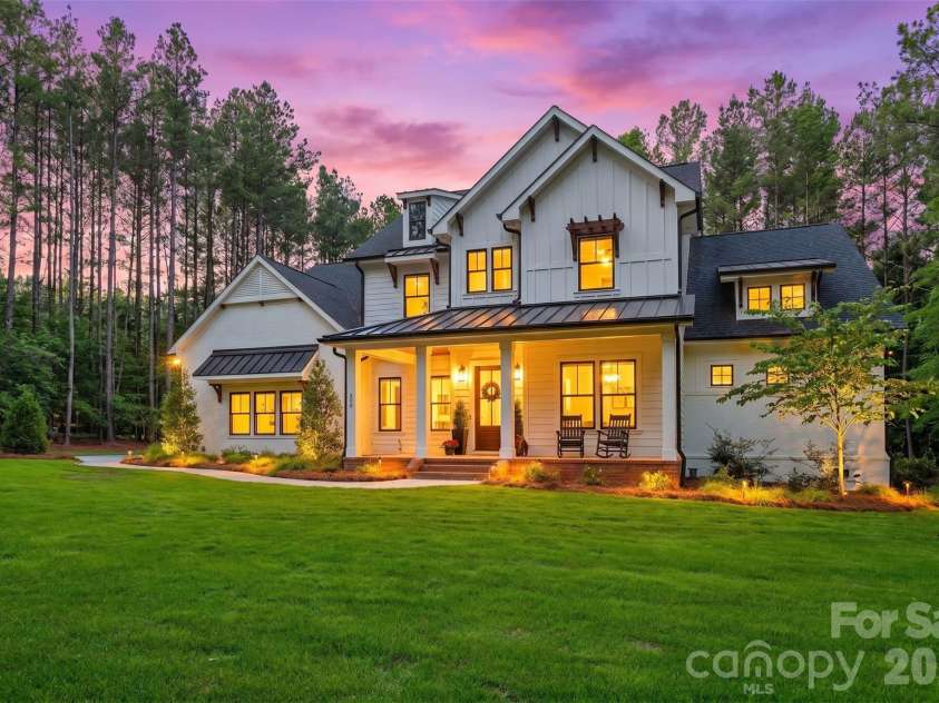 116 Silver Falls Drive, Troutman, NC 28166.  MLS# CAR4385765, YatesRealty ID 36629. 