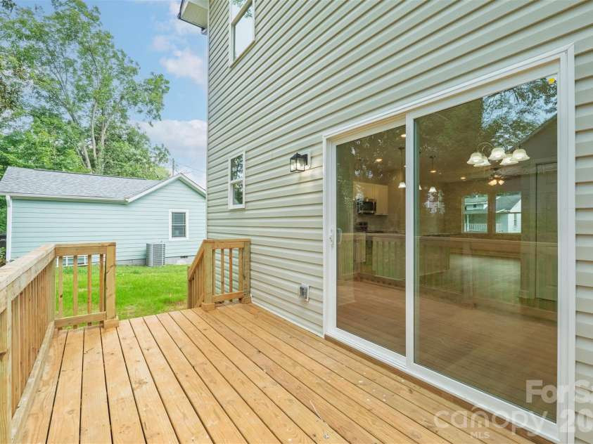 1324 Old Charlotte Road, Statesville, NC 28677.  MLS# CAR4342640, YatesRealty ID 3663. 