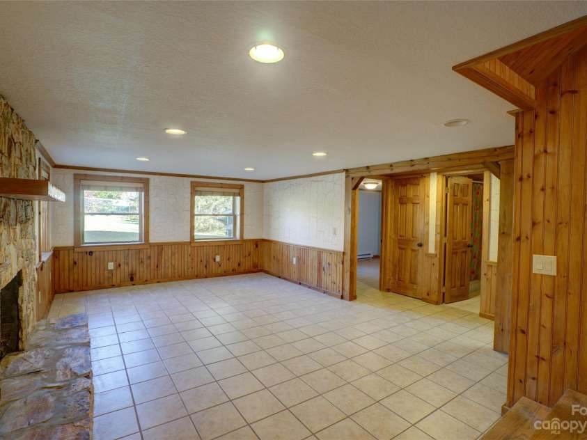 1644 West Deep Creek Road, Bryson City, NC 28713.  MLS# CAR4047288, YatesRealty ID 3663. 