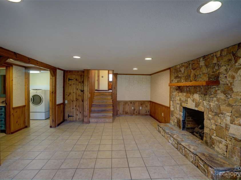 1644 West Deep Creek Road, Bryson City, NC 28713.  MLS# CAR4047288, YatesRealty ID 3663. 