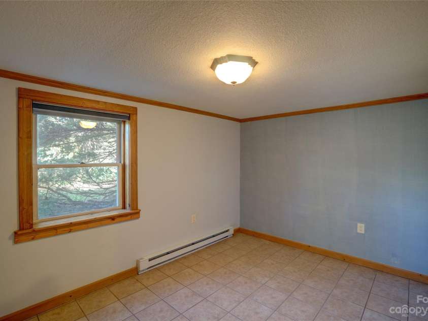 1644 West Deep Creek Road, Bryson City, NC 28713.  MLS# CAR4047288, YatesRealty ID 3663. 