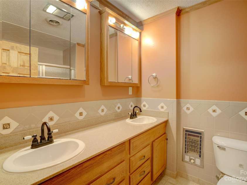 1644 West Deep Creek Road, Bryson City, NC 28713.  MLS# CAR4047288, YatesRealty ID 3663. 