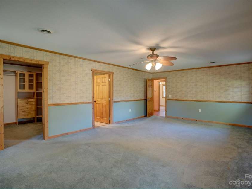 1644 West Deep Creek Road, Bryson City, NC 28713.  MLS# CAR4047288, YatesRealty ID 3663. 