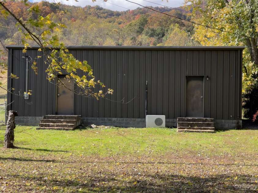 1644 West Deep Creek Road, Bryson City, NC 28713.  MLS# CAR4047288, YatesRealty ID 3663. 