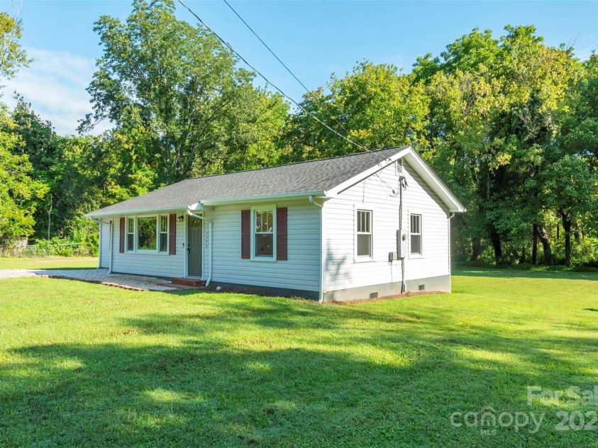 2305 Rutherford Road, Marion, NC 28752.  MLS# CAR4300683, YatesRealty ID 3663. 