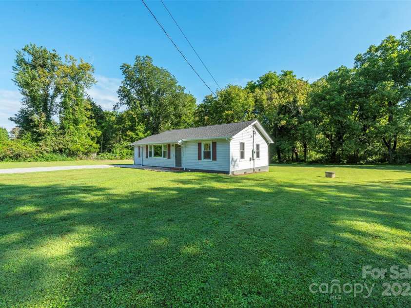 2305 Rutherford Road, Marion, NC 28752.  MLS# CAR4300683, YatesRealty ID 3663. 