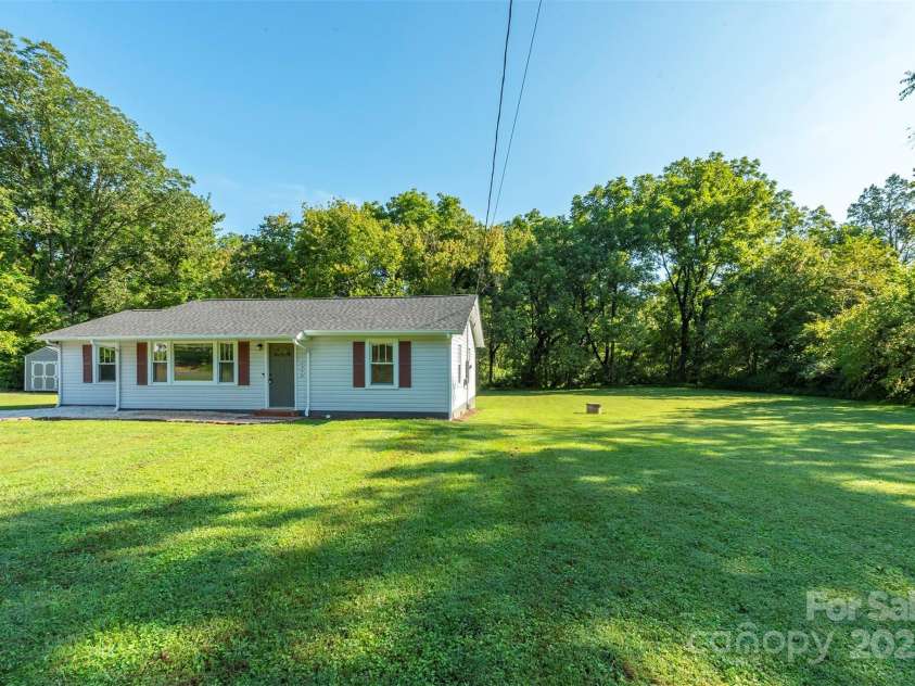 2305 Rutherford Road, Marion, NC 28752.  MLS# CAR4300683, YatesRealty ID 3663. 