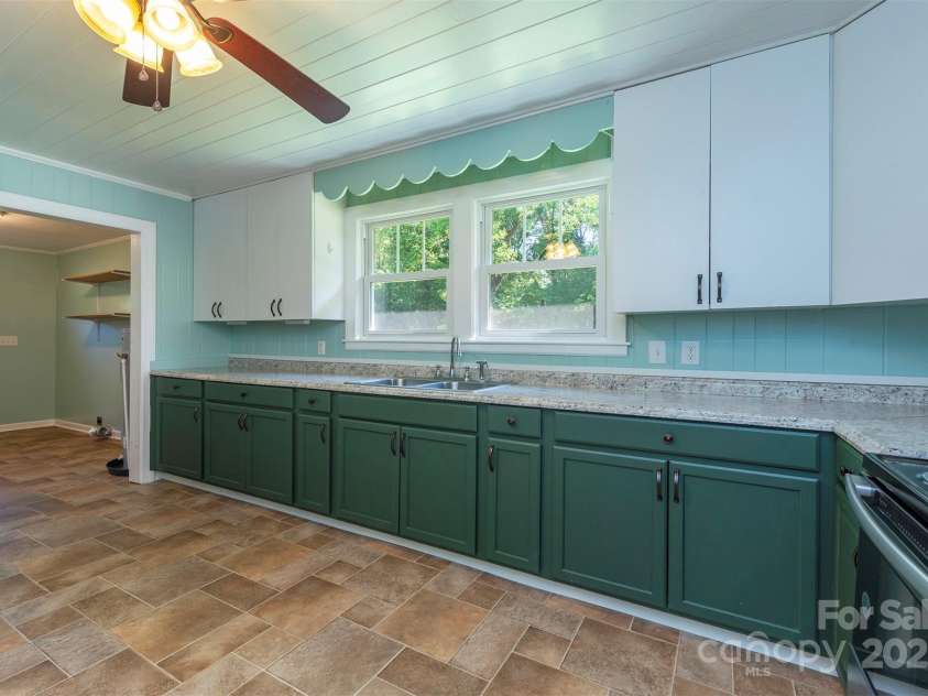 2305 Rutherford Road, Marion, NC 28752.  MLS# CAR4300683, YatesRealty ID 3663. 