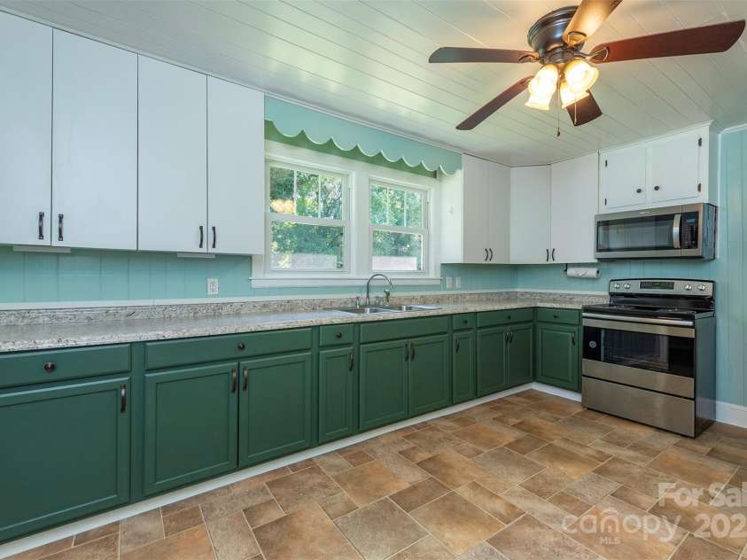 2305 Rutherford Road, Marion, NC 28752.  MLS# CAR4300683, YatesRealty ID 3663. 