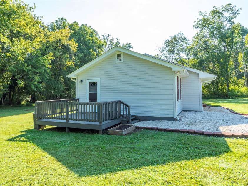 2305 Rutherford Road, Marion, NC 28752.  MLS# CAR4300683, YatesRealty ID 3663. 