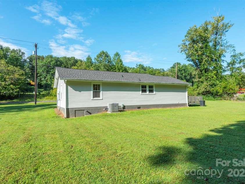 2305 Rutherford Road, Marion, NC 28752.  MLS# CAR4300683, YatesRealty ID 3663. 