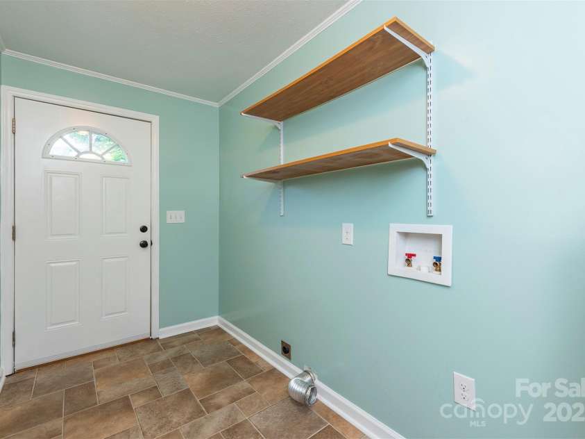2305 Rutherford Road, Marion, NC 28752.  MLS# CAR4300683, YatesRealty ID 3663. Laundry/mudroom