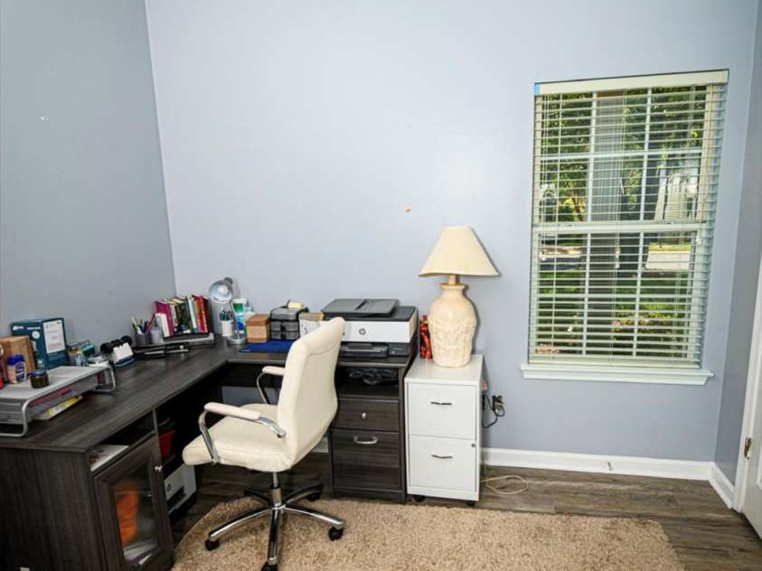 10132 Ashley Farm Drive, Matthews, NC 28105.  MLS# CAR4398973, YatesRealty ID 36630. 