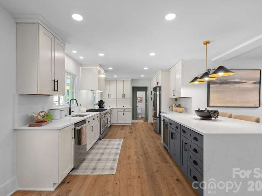 2700 High Ridge Road, Charlotte, NC 28270.  MLS# CAR4400738, YatesRealty ID 36633. 