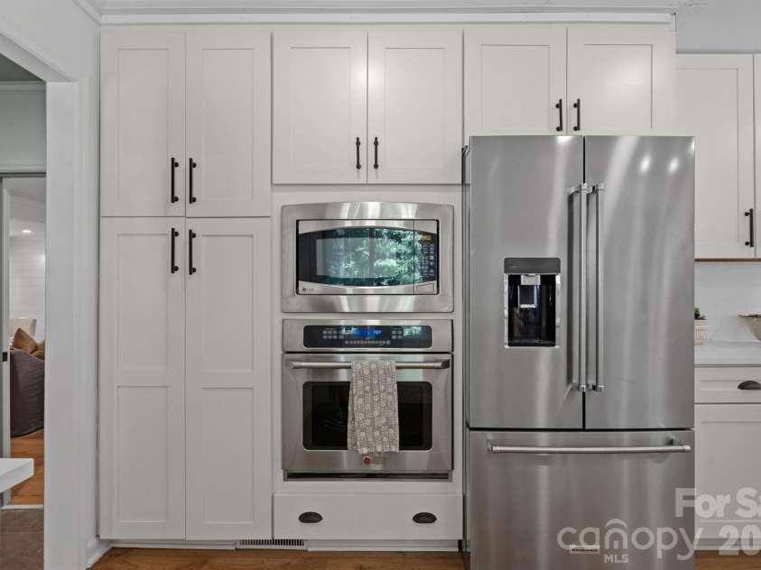 2700 High Ridge Road, Charlotte, NC 28270.  MLS# CAR4400738, YatesRealty ID 36633. 