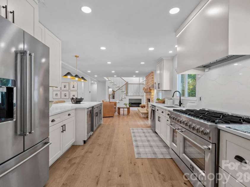 2700 High Ridge Road, Charlotte, NC 28270.  MLS# CAR4400738, YatesRealty ID 36633. 