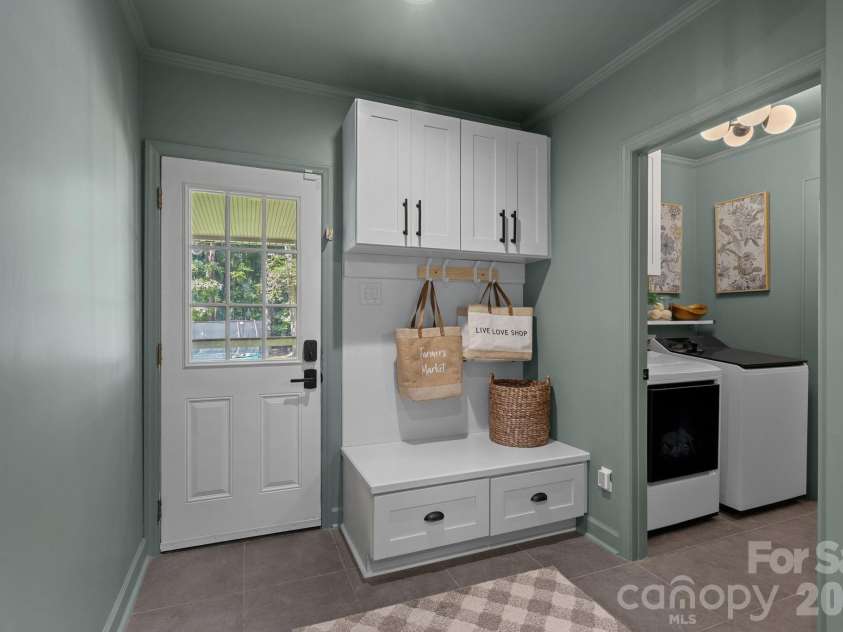 2700 High Ridge Road, Charlotte, NC 28270.  MLS# CAR4400738, YatesRealty ID 36633. 