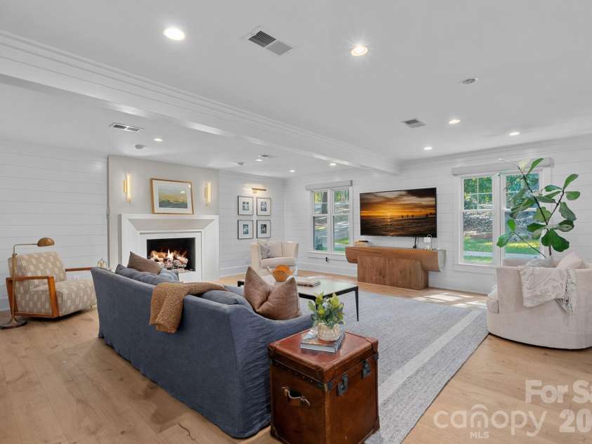 2700 High Ridge Road, Charlotte, NC 28270.  MLS# CAR4400738, YatesRealty ID 36633. 