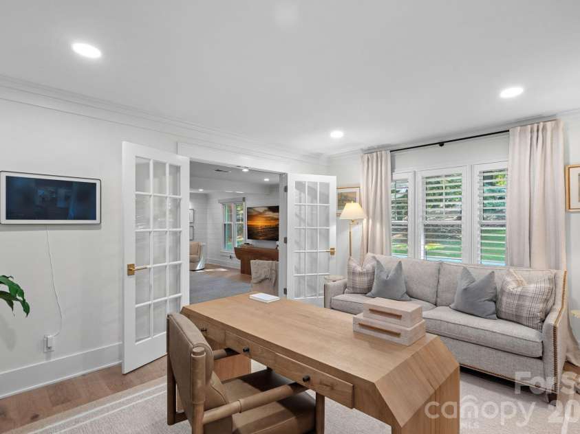 2700 High Ridge Road, Charlotte, NC 28270.  MLS# CAR4400738, YatesRealty ID 36633. 