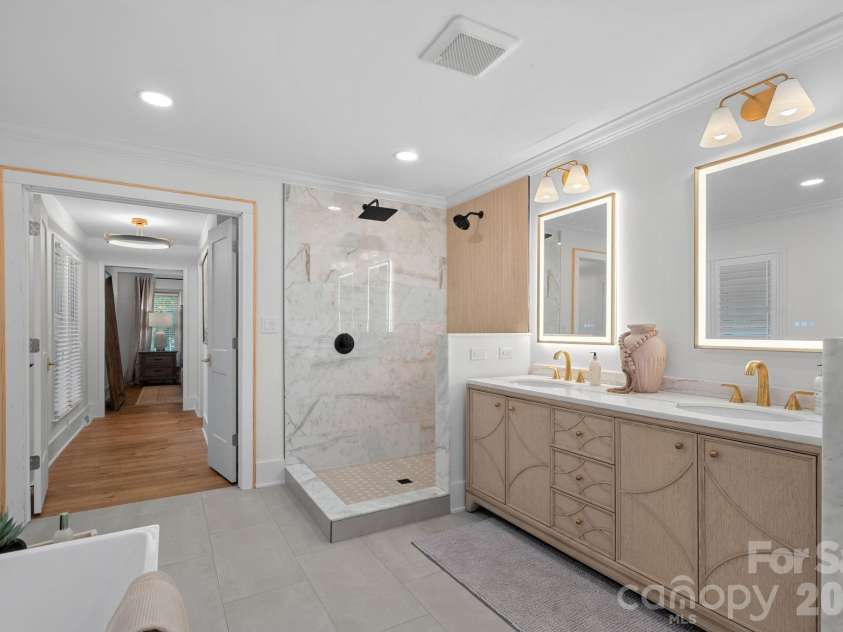 2700 High Ridge Road, Charlotte, NC 28270.  MLS# CAR4400738, YatesRealty ID 36633. 