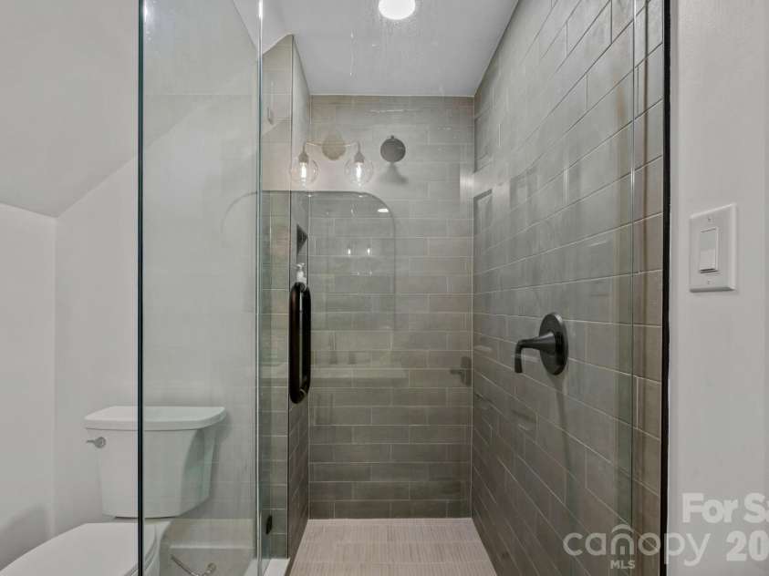 2700 High Ridge Road, Charlotte, NC 28270.  MLS# CAR4400738, YatesRealty ID 36633. 