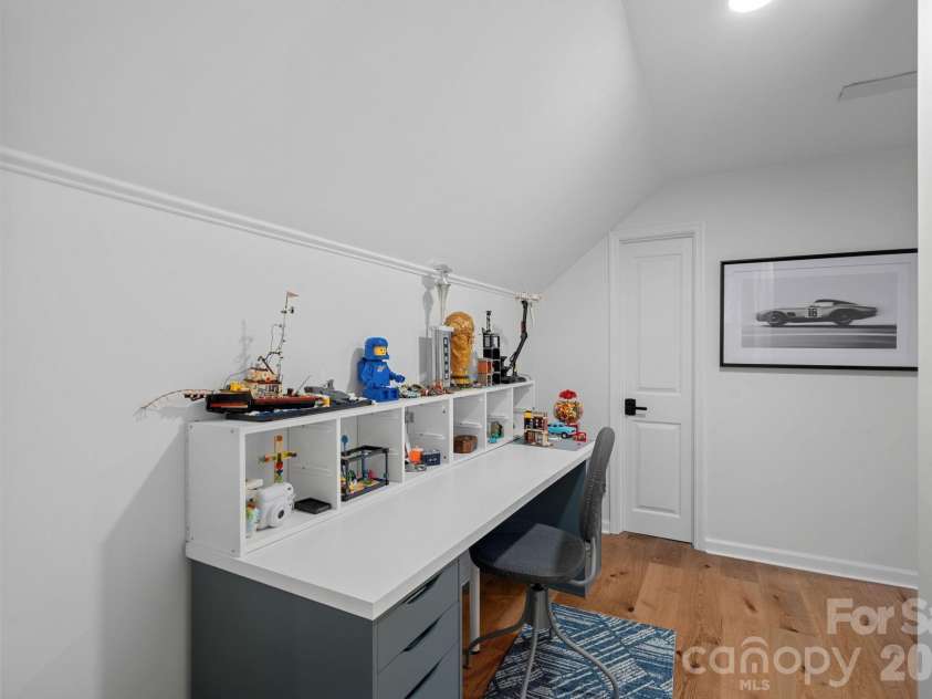 2700 High Ridge Road, Charlotte, NC 28270.  MLS# CAR4400738, YatesRealty ID 36633. 