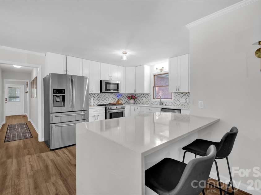452 Faith Road, Mooresville, NC 28115.  MLS# CAR4398299, YatesRealty ID 36635. 