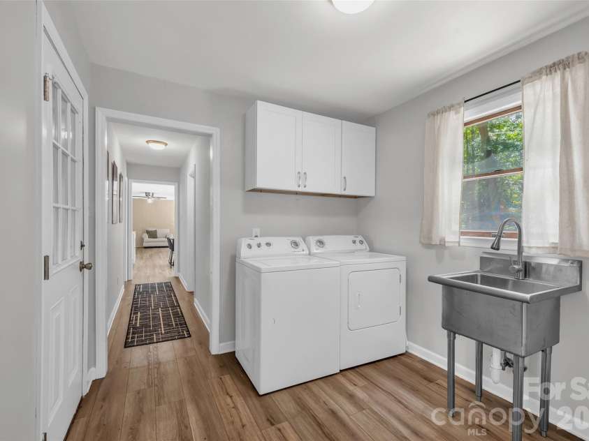 452 Faith Road, Mooresville, NC 28115.  MLS# CAR4398299, YatesRealty ID 36635. 