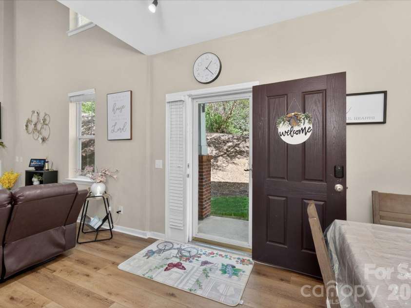 10810 Princeton Village Drive, Charlotte, NC 28277.  MLS# CAR4377601, YatesRealty ID 36636. 