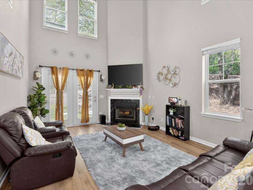 10810 Princeton Village Drive, Charlotte, NC 28277.  MLS# CAR4377601, YatesRealty ID 36636. 